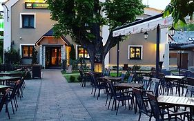 Hotel & Restaurant Pod Kastany